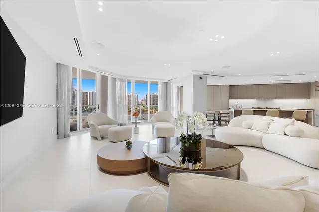 3-bedroom home at 21050 Point Place #902, Aventura