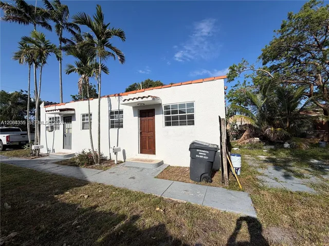 1-bedroom rental at 2212 Grant Street #2, Hollywood