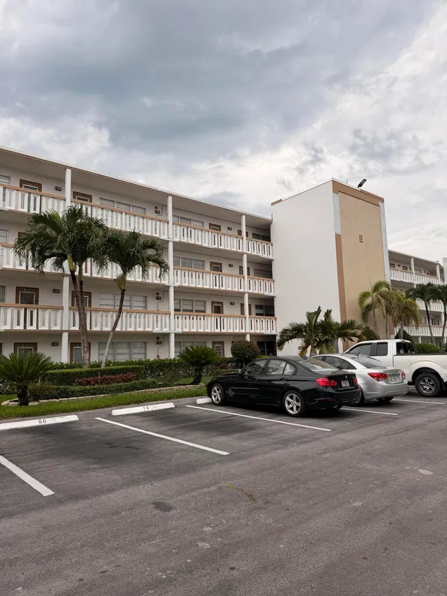 1-bedroom rental at 2094 Cornwall E, Boca Raton