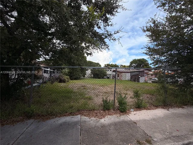 Land at 89 NW 34th Terrace, Miami