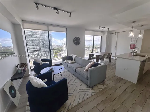 2-bedroom home at 999 SW 1st Avenue #2303, Miami