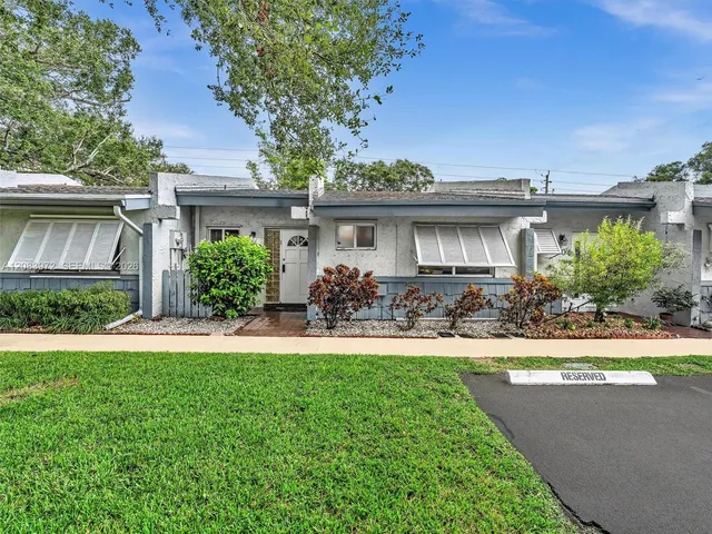 3-bedroom home at 2408 N 35th Avenue, Hollywood