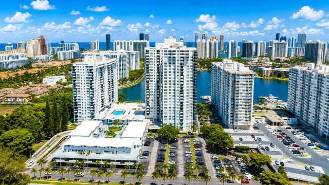 2-bedroom home at 2750 NE 183rd Street #PH05, Aventura