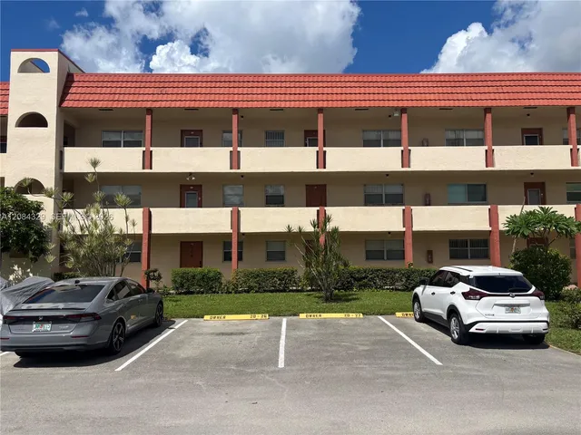 2-bedroom home at 3051 E Sunrise Lakes Drive #211, Sunrise