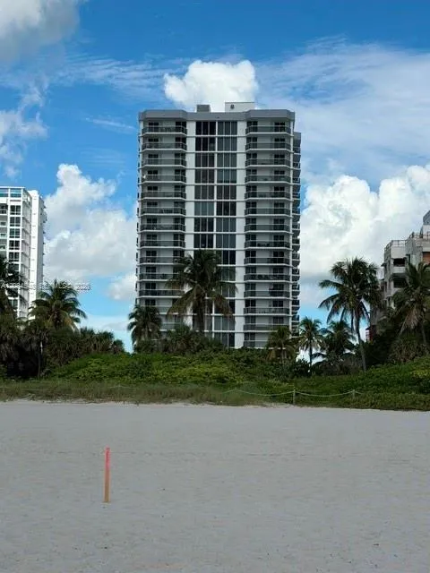 2-bedroom rental at 2401 Collins Avenue #610, Miami Beach