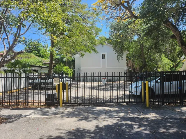 2-bedroom rental at 2925 Center Street #5, Coconut Grove
