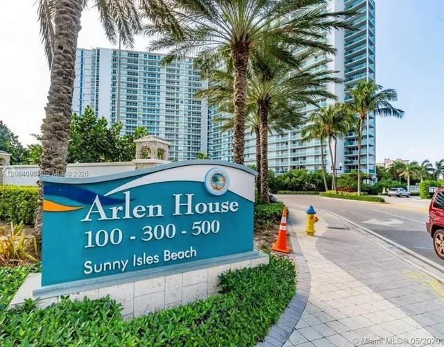 2-bedroom home at 100 Bayview Drive #1405, Sunny Isles Beach