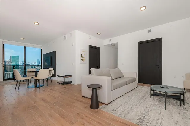 3-bedroom rental at 398 NE 5th Street #3417, Miami