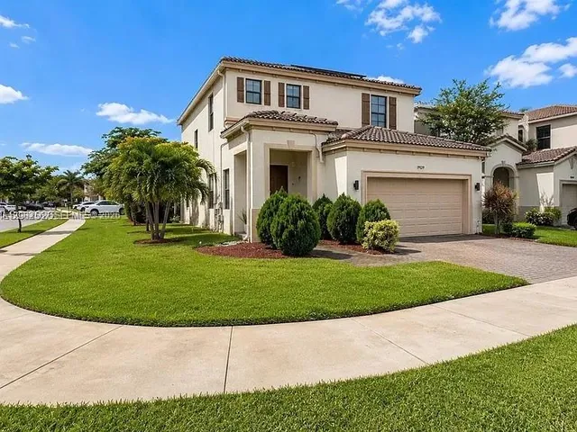 4-bedroom rental at 19329 NE 8th Court #0, Miami