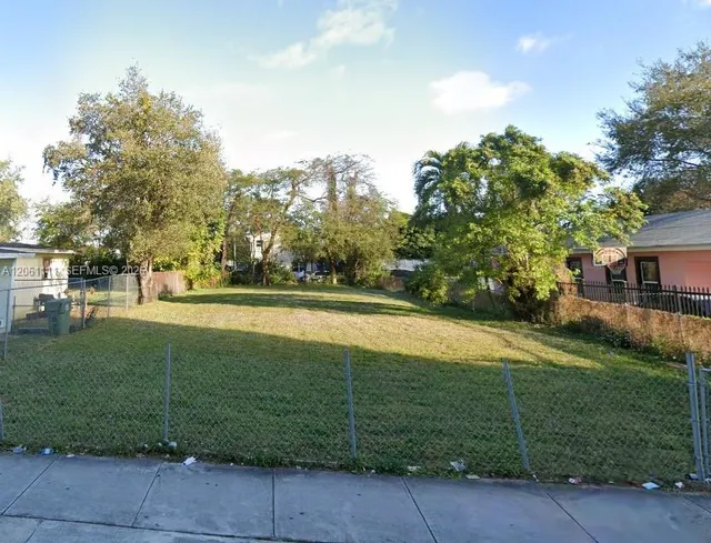 Land at 749 NW 69th Street, Miami