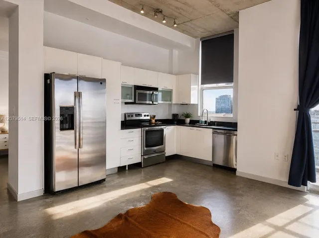 2-bedroom rental at 133 NE 2nd Avenue #2113, Miami