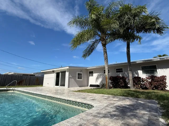 3-bedroom rental at 16 Ridgewood Circle, Tequesta