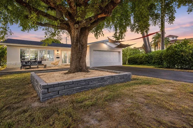 3-bedroom home at 1103 Washington Street, Hollywood