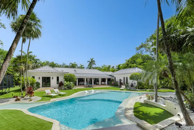 7-bedroom home at 7101 SW 66th Street, Miami