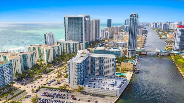 2-bedroom rental at 3800 S Ocean Drive #1710, Hollywood