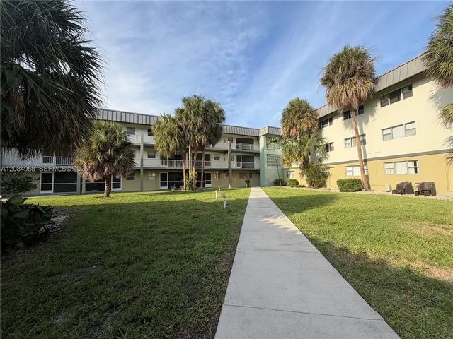2-bedroom rental at 250 Layne Boulevard #310, Hallandale Beach