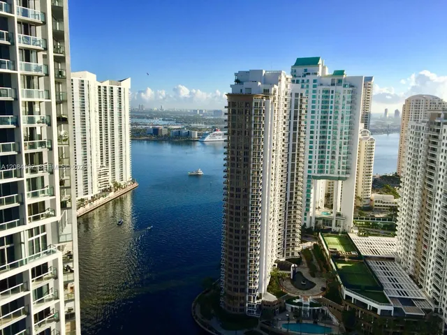 2-bedroom rental at 495 Brickell Avenue #3410, Miami