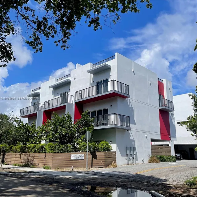 Commercial at 1813 Madison Street, Hollywood