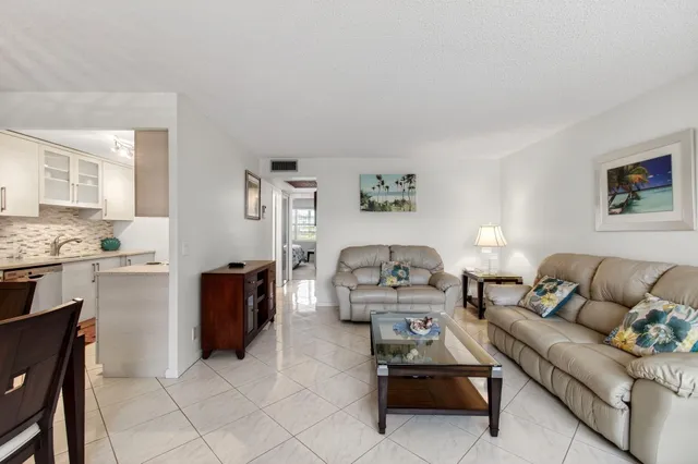 2-bedroom home at 2070 Guildford D, Boca Raton