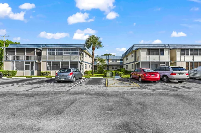 2-bedroom home at 213 Brittany #E, Delray Beach