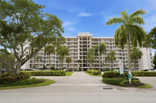 2-bedroom home at 3100 N Palm Aire Drive #208, Pompano Beach
