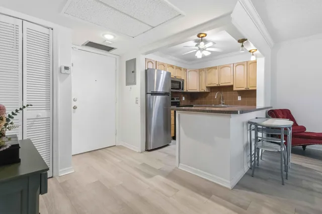 1-bedroom home at 259 S Cypress Road #506, Pompano Beach