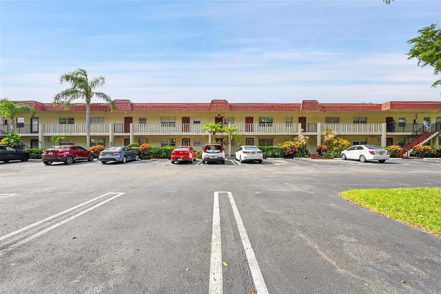 2-bedroom home at 23 Abbey Lane #202, Delray Beach