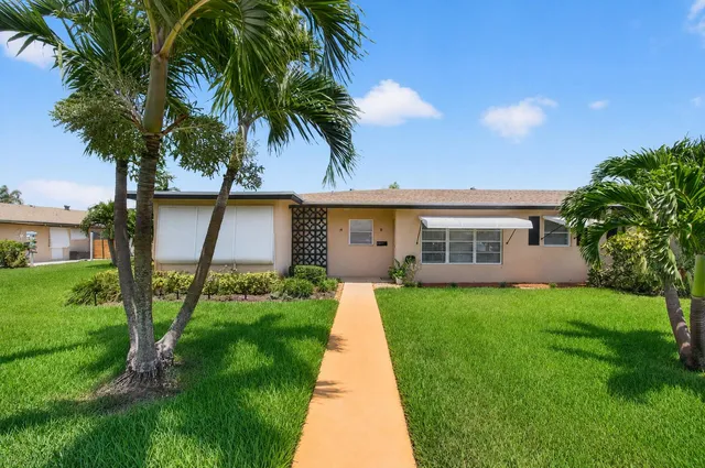 1-bedroom home at 1007 South Drive, Delray Beach