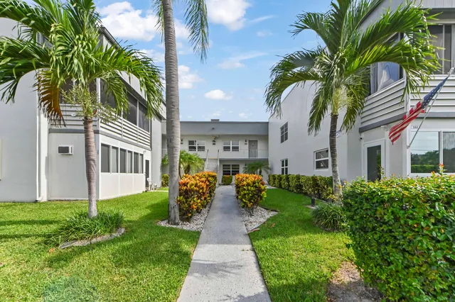 2-bedroom home at 548 Capri L, Delray Beach