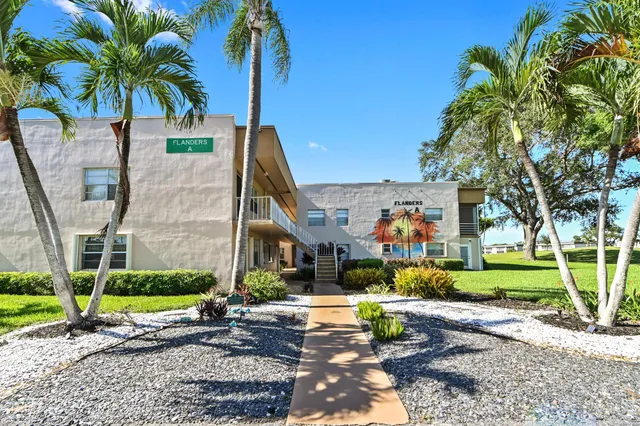2-bedroom home at 21 Flanders A, Delray Beach