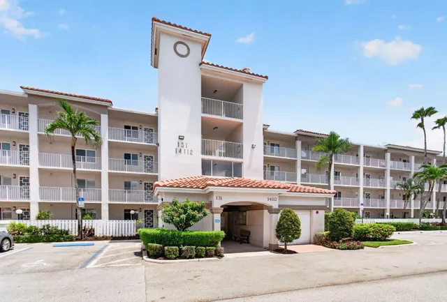 2-bedroom home at 14112 Huntington Pointe Drive #210, Delray Beach