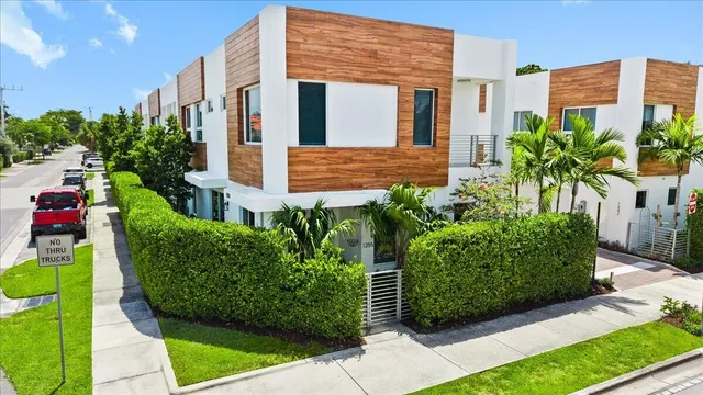 3-bedroom home at 1255 NE 18TH Avenue, Fort Lauderdale
