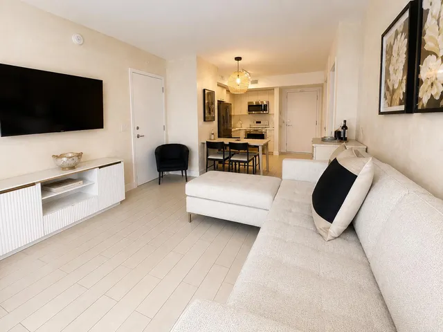 2-bedroom home at 2602 E HALLANDALE BEACH Boulevard #R403, Hallandale Beach