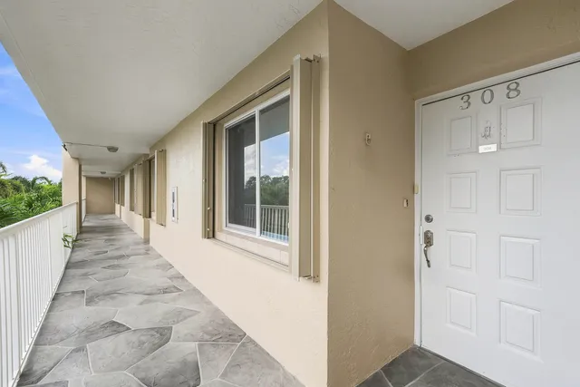 2-bedroom home at 2541 N NOB HILL Road #308, Sunrise