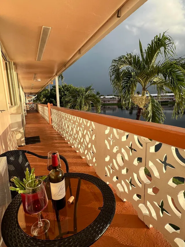 1-bedroom home at 900 SW 10th Terrace #S20, Hallandale Beach