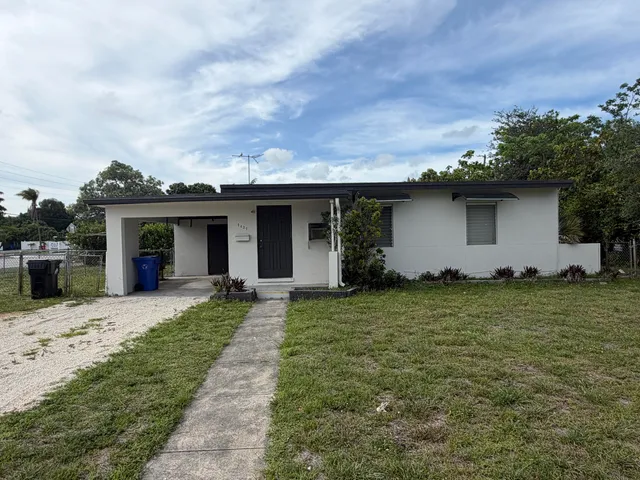 2-bedroom home at 1437 NW 10th Place, Fort Lauderdale