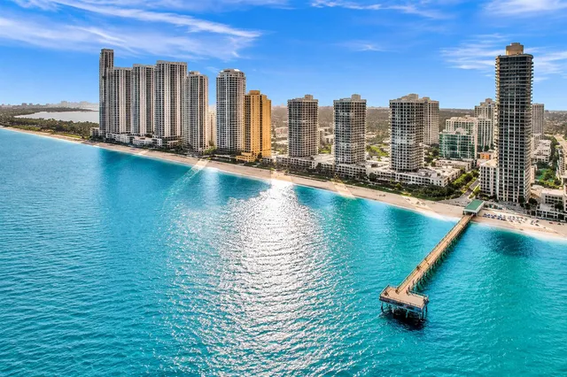 3-bedroom home at 16425 Collins Avenue #818, Sunny Isles Beach