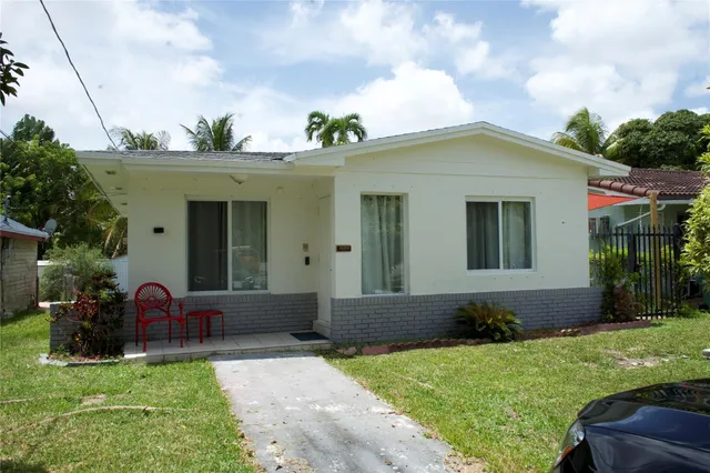 3-bedroom home at 11150 Peachtree Drive, Miami