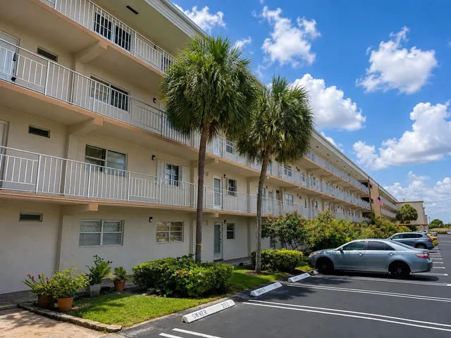 2-bedroom home at 230 NE 26TH Avenue #404, Boynton Beach