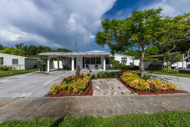 4-bedroom home at 406 SW 15TH Terrace, Delray Beach