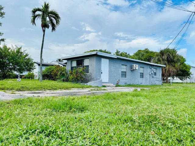 3-bedroom home at 605 NW 9TH Avenue, Pompano Beach