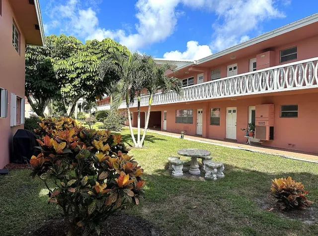 1-bedroom home at 300 NE 20TH Street #4100, Boca Raton