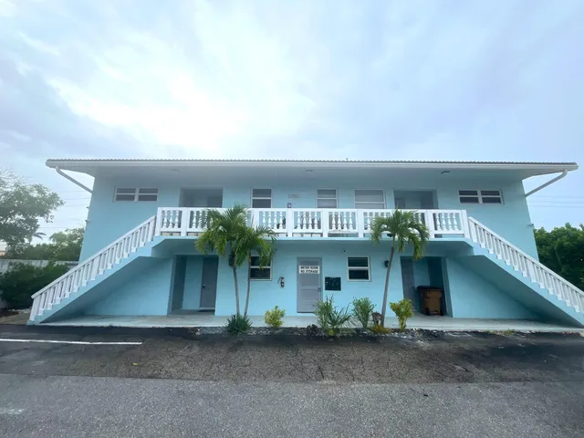 2-bedroom rental at 1001 SE 3rd Street #1, Deerfield Beach