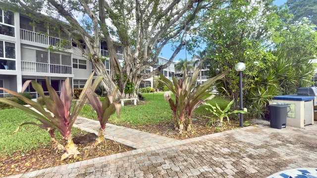 1-bedroom rental at 1200 SW 12th Street SW #305, Fort Lauderdale