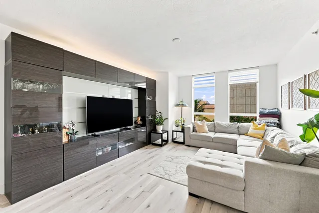 2-bedroom rental at 610 W Las Olas Boulevard #416N, Fort Lauderdale