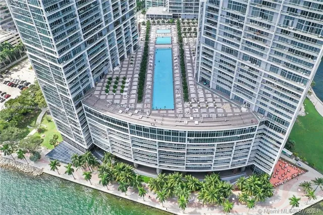 1-bedroom rental at 465 BRICKELL Avenue #1806, Miami