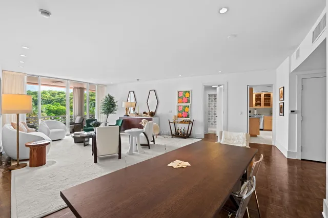 3-bedroom rental at 315 S Lake Drive #3d, Palm Beach