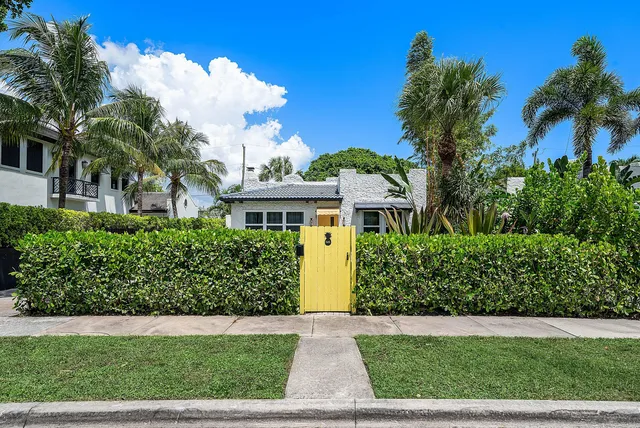 3-bedroom rental at 525 WESTWOOD Road, West Palm Beach