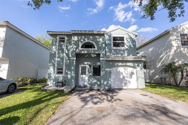 3-bedroom rental at 9871 NW 2nd Court, Plantation
