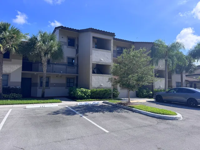 2-bedroom rental at 9957 NOB HILL Place #9957, Sunrise
